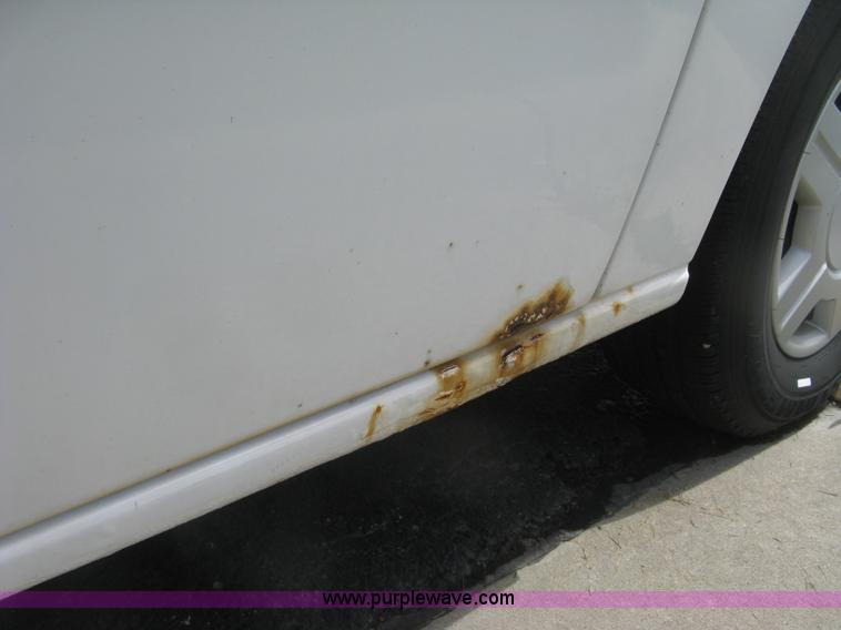 image for item J2827 2001 Ford Windstar LX van