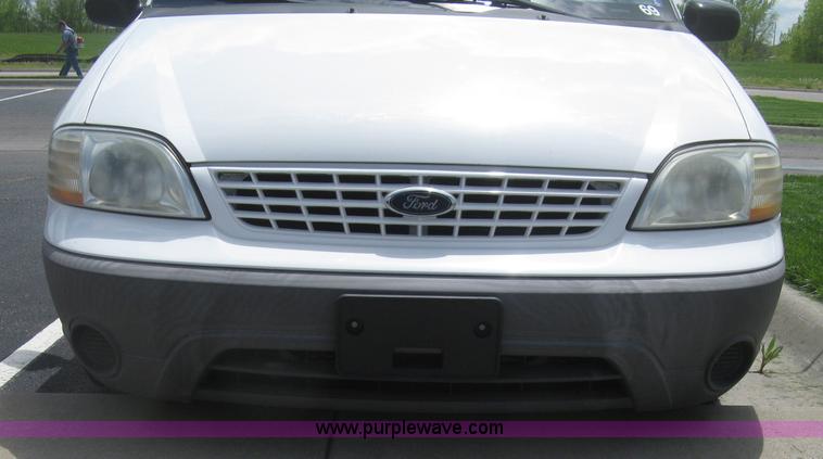 image for item J2827 2001 Ford Windstar LX van