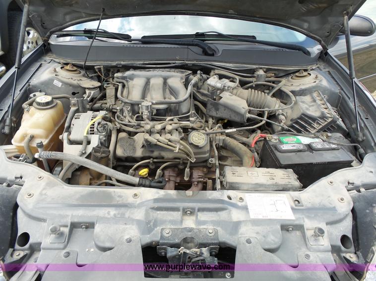 image for item J4105 2005 Ford Taurus SE