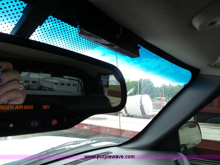 image for item J4106 2004 Chevrolet Avalanche pickup