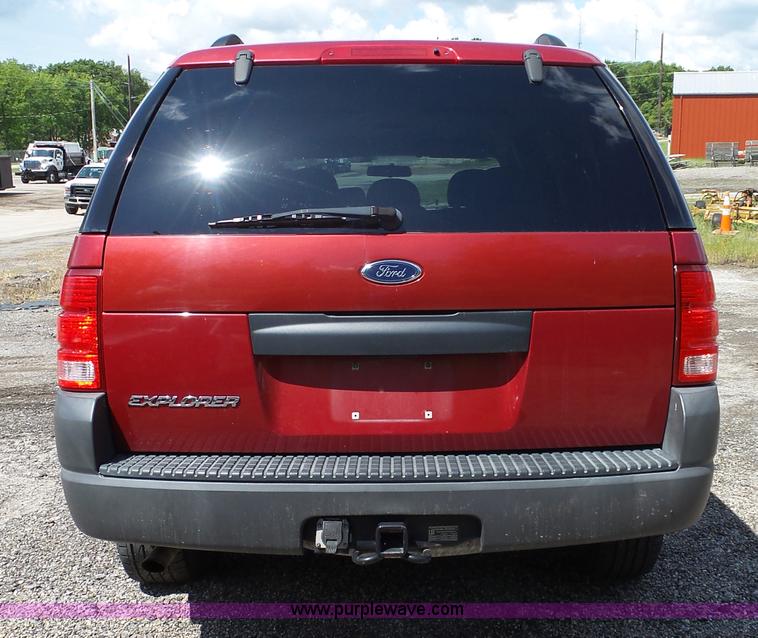 image for item J4107 2004 Ford Explorer SUV