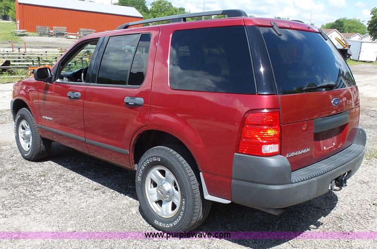 image for item J4107 2004 Ford Explorer SUV