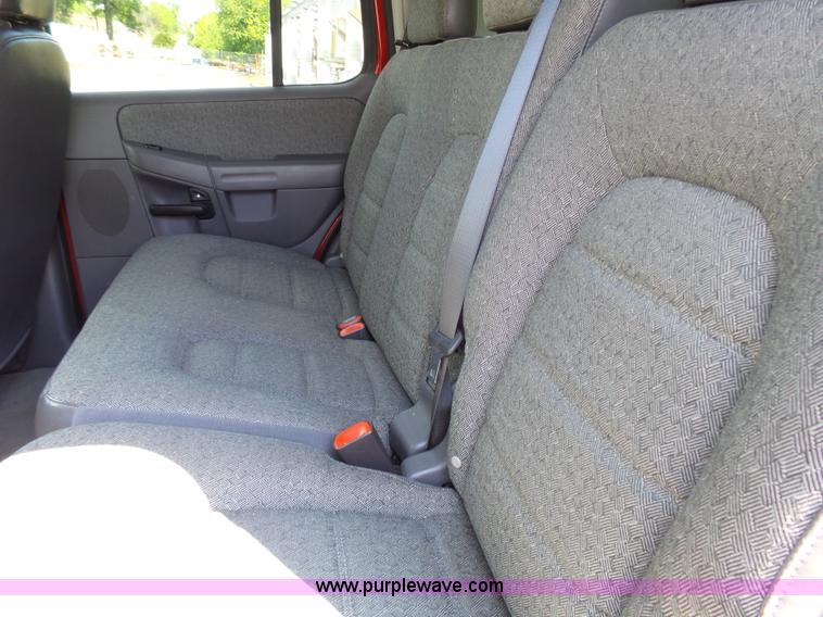 image for item J4107 2004 Ford Explorer SUV