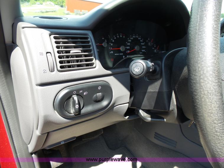 image for item J4107 2004 Ford Explorer SUV