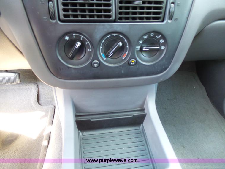 image for item J4107 2004 Ford Explorer SUV