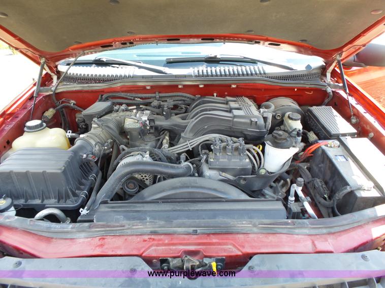 image for item J4107 2004 Ford Explorer SUV