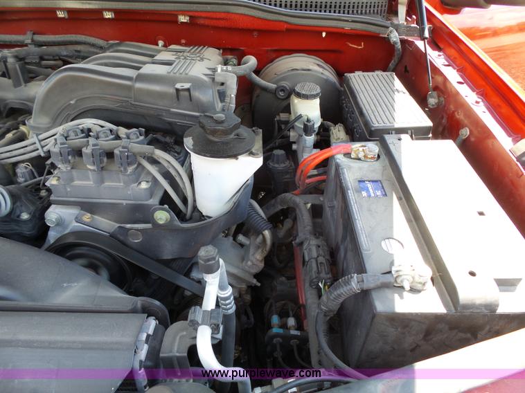 image for item J4107 2004 Ford Explorer SUV