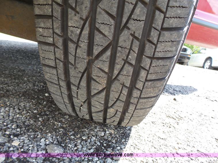 image for item J4107 2004 Ford Explorer SUV