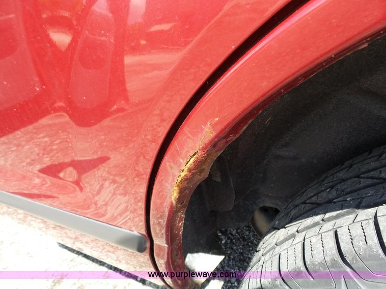 image for item J4107 2004 Ford Explorer SUV