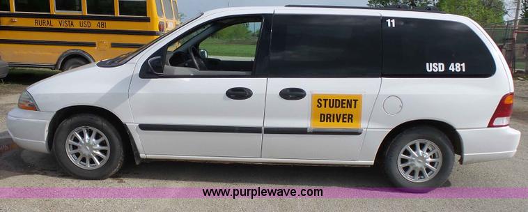 image for item J4126 2003 Ford Windstar LX van