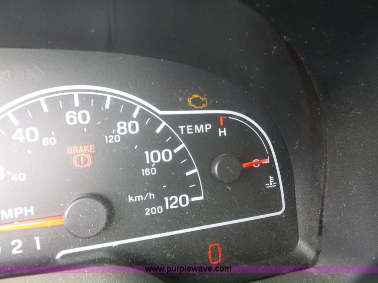 image for item J4126 2003 Ford Windstar LX van