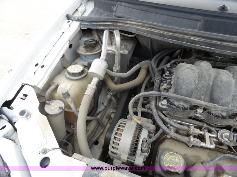 image for item J4126 2003 Ford Windstar LX van