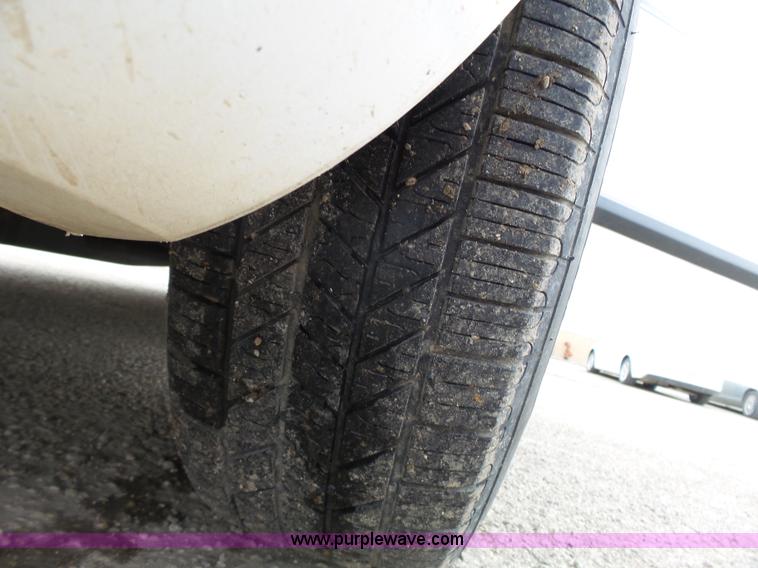 image for item J4126 2003 Ford Windstar LX van