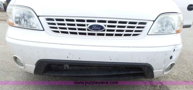 image for item J4126 2003 Ford Windstar LX van