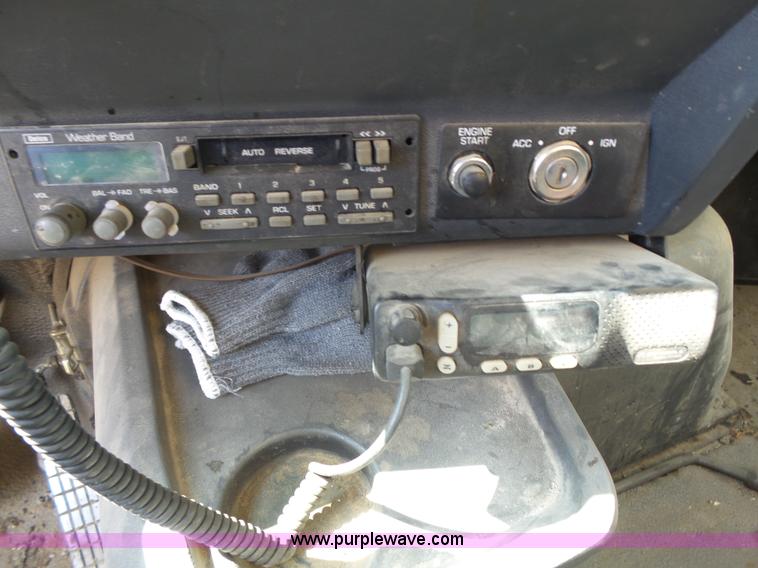 image for item J4139 1999 Volvo WG Akzo Nobel slurry truck