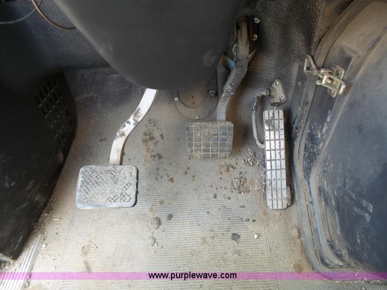 image for item J4139 1999 Volvo WG Akzo Nobel slurry truck