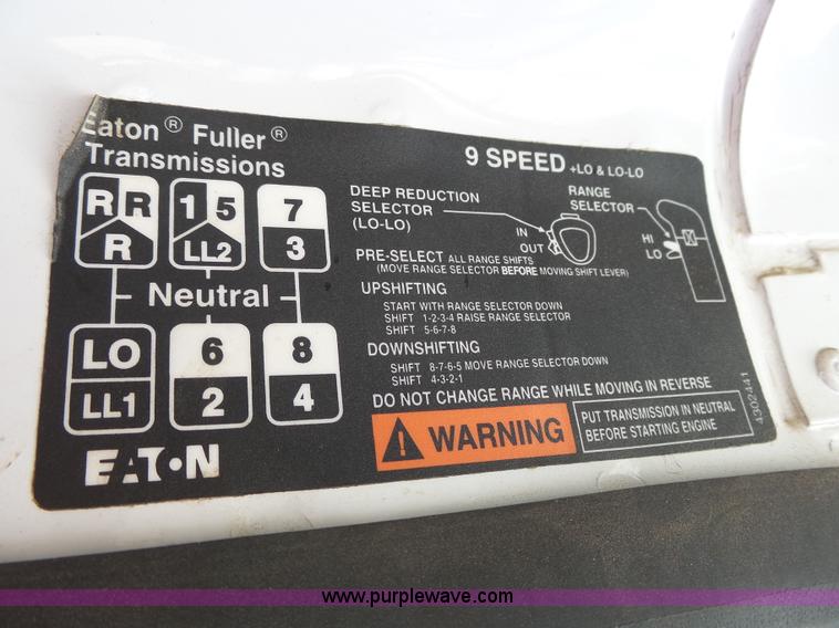 image for item J4139 1999 Volvo WG Akzo Nobel slurry truck