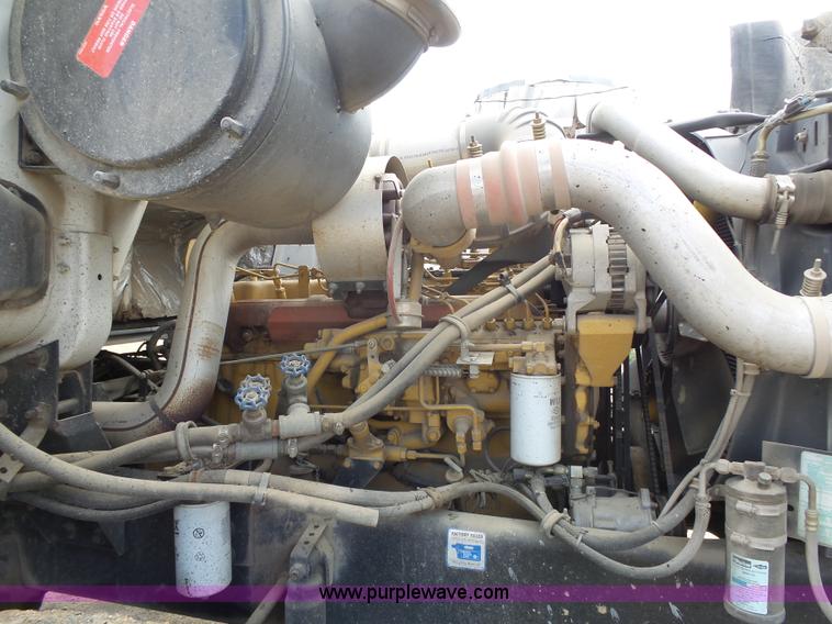 image for item J4139 1999 Volvo WG Akzo Nobel slurry truck