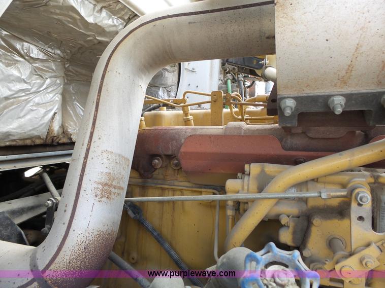 image for item J4139 1999 Volvo WG Akzo Nobel slurry truck