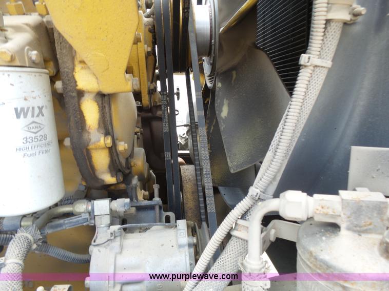 image for item J4139 1999 Volvo WG Akzo Nobel slurry truck