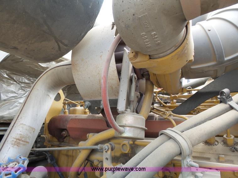 image for item J4139 1999 Volvo WG Akzo Nobel slurry truck