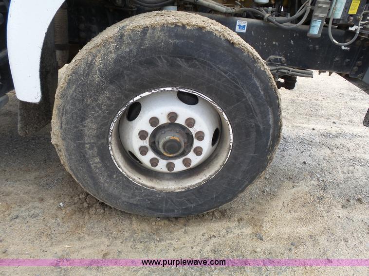 image for item J4139 1999 Volvo WG Akzo Nobel slurry truck