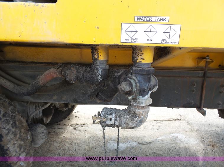 image for item J4139 1999 Volvo WG Akzo Nobel slurry truck