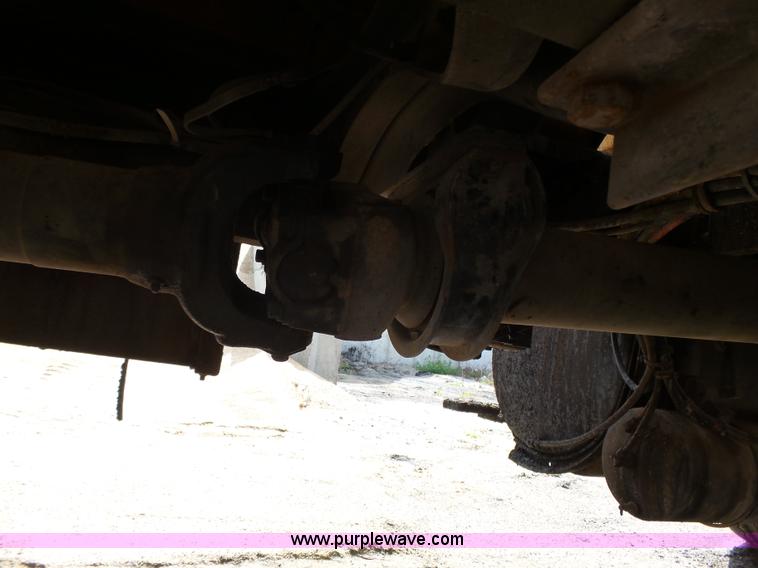 image for item J4139 1999 Volvo WG Akzo Nobel slurry truck