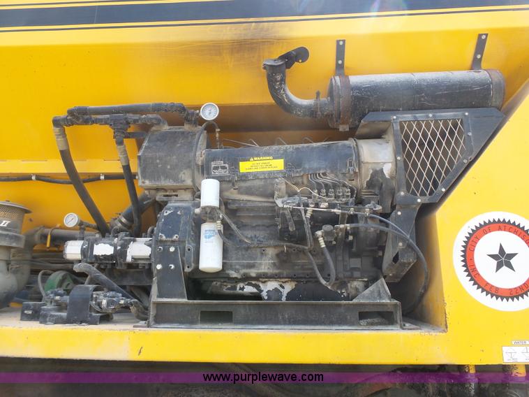 image for item J4139 1999 Volvo WG Akzo Nobel slurry truck