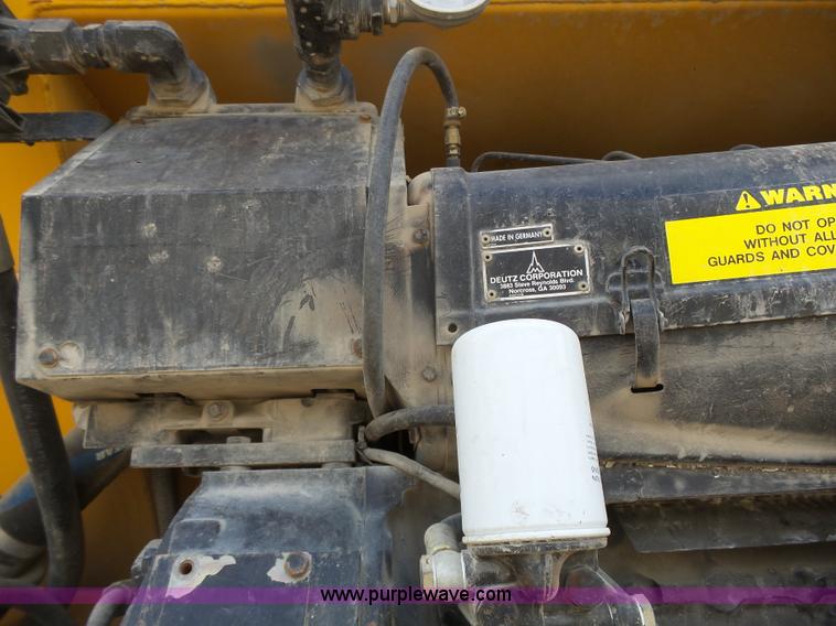 image for item J4139 1999 Volvo WG Akzo Nobel slurry truck