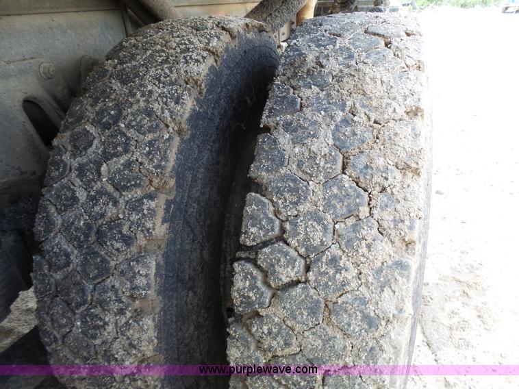 image for item J4139 1999 Volvo WG Akzo Nobel slurry truck