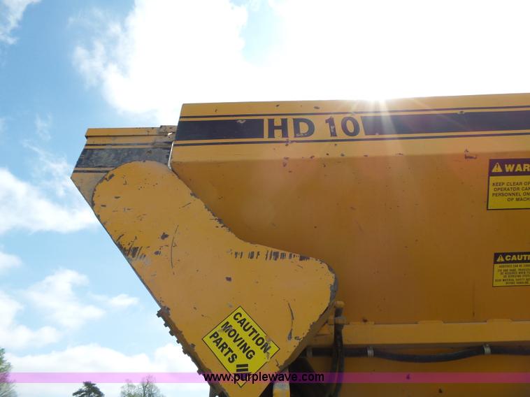 image for item J4139 1999 Volvo WG Akzo Nobel slurry truck