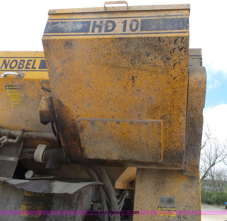 image for item J4139 1999 Volvo WG Akzo Nobel slurry truck