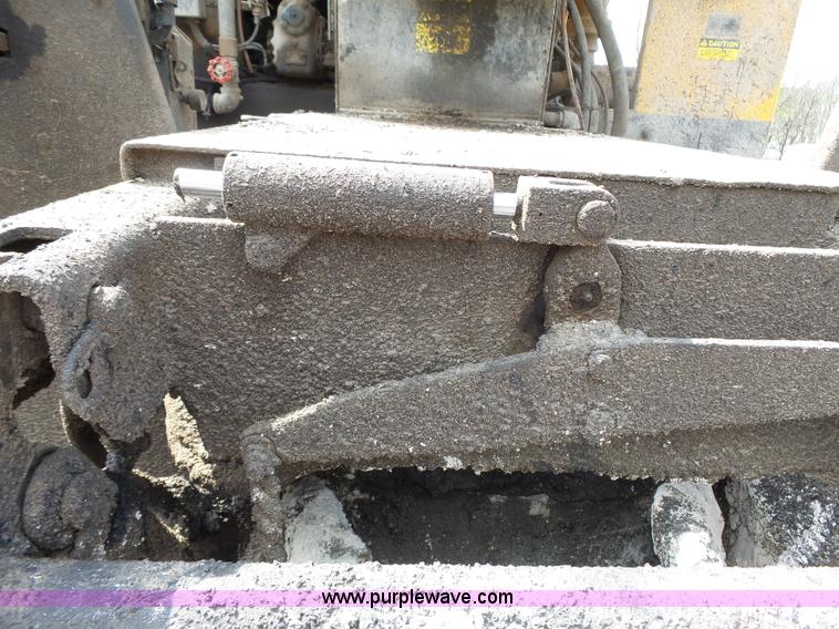 image for item J4139 1999 Volvo WG Akzo Nobel slurry truck