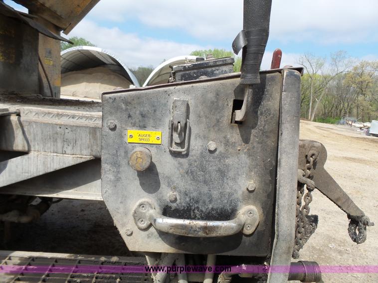 image for item J4139 1999 Volvo WG Akzo Nobel slurry truck