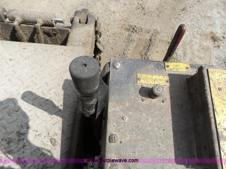 image for item J4139 1999 Volvo WG Akzo Nobel slurry truck