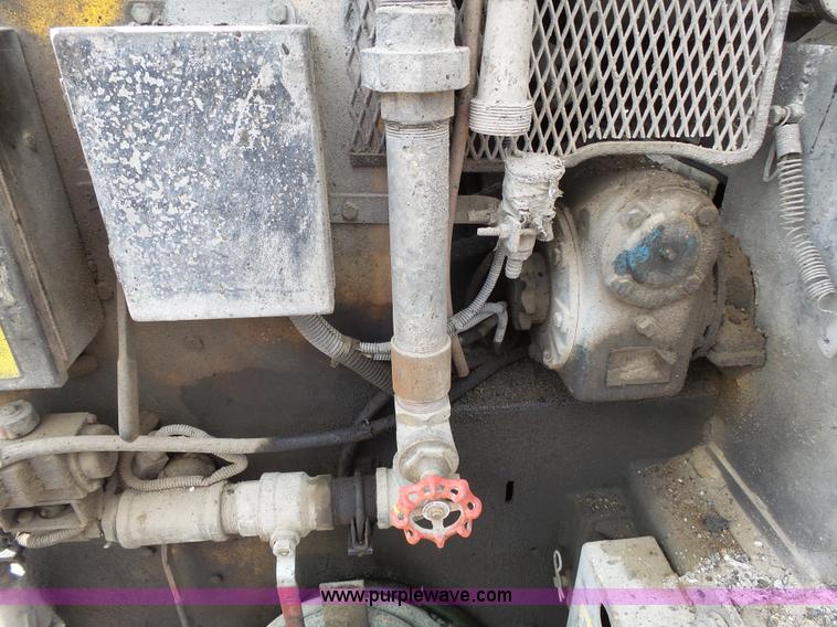 image for item J4139 1999 Volvo WG Akzo Nobel slurry truck