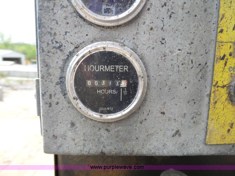 image for item J4139 1999 Volvo WG Akzo Nobel slurry truck