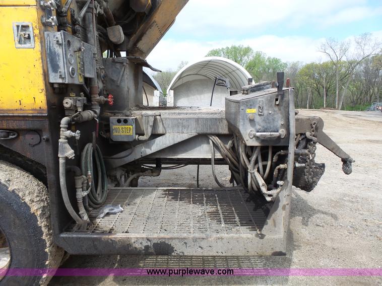 image for item J4139 1999 Volvo WG Akzo Nobel slurry truck