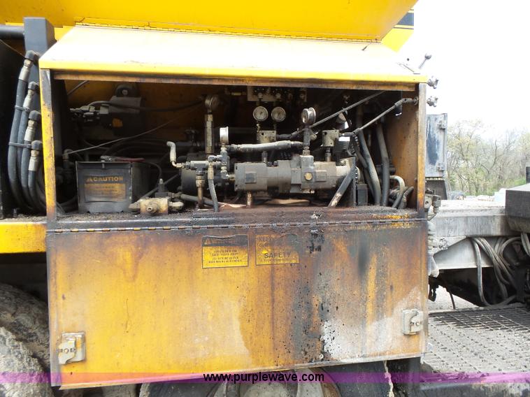 image for item J4139 1999 Volvo WG Akzo Nobel slurry truck