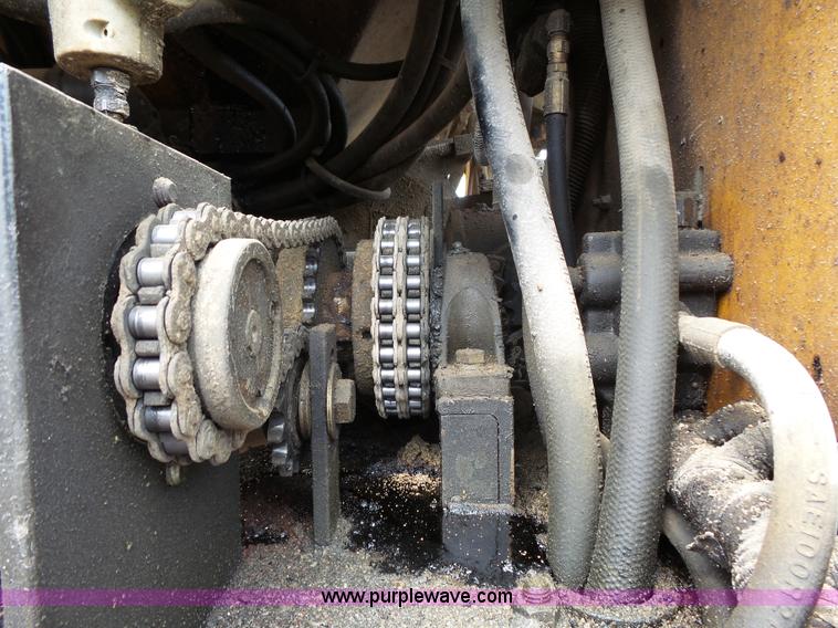 image for item J4139 1999 Volvo WG Akzo Nobel slurry truck