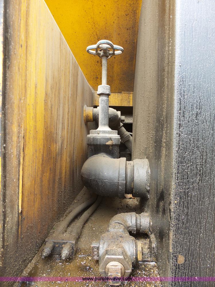 image for item J4139 1999 Volvo WG Akzo Nobel slurry truck