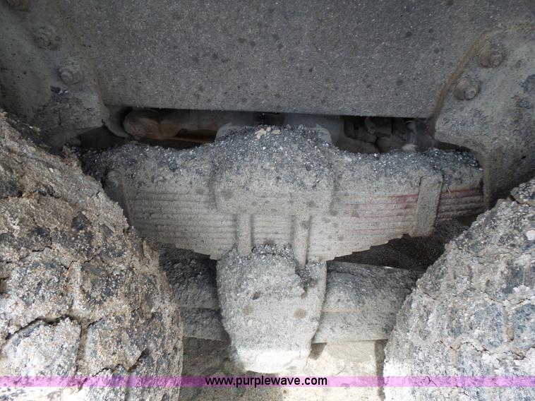 image for item J4139 1999 Volvo WG Akzo Nobel slurry truck