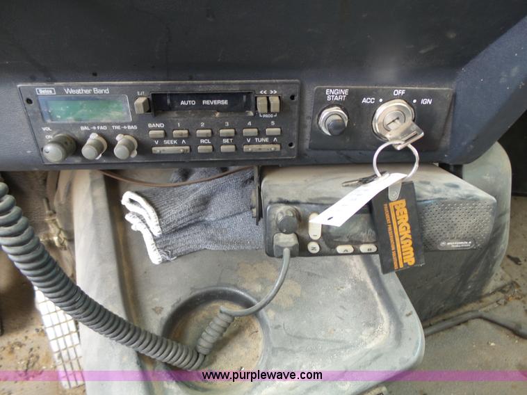 image for item J4139 1999 Volvo WG Akzo Nobel slurry truck