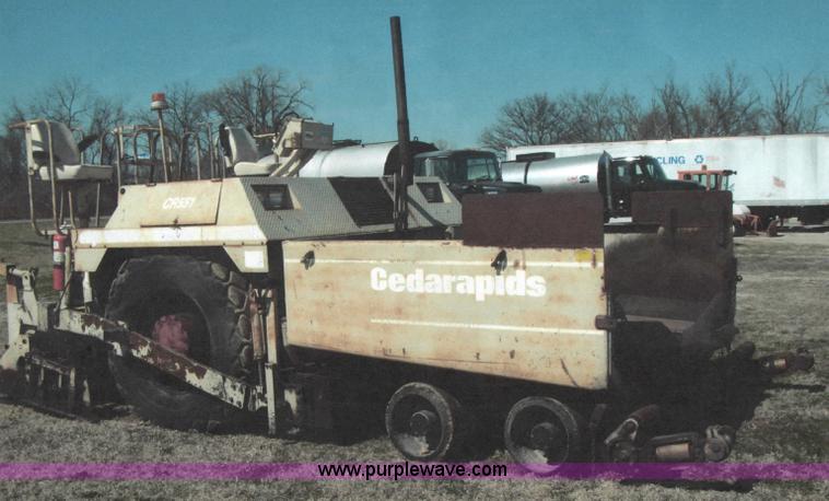 image for item J4961 Cedarapids CR551 hot mix asphalt spreader