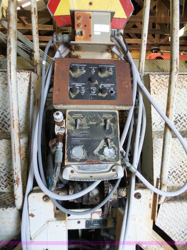 image for item J4961 Cedarapids CR551 hot mix asphalt spreader