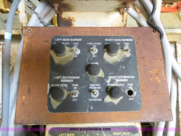 image for item J4961 Cedarapids CR551 hot mix asphalt spreader