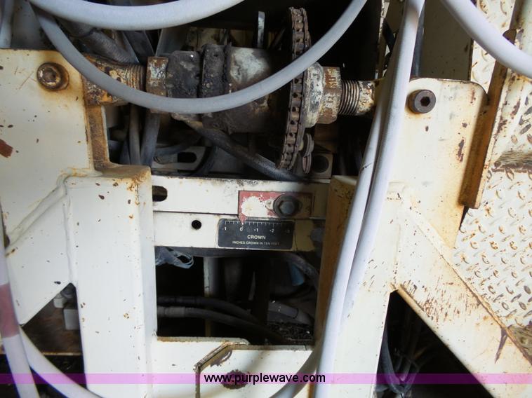 image for item J4961 Cedarapids CR551 hot mix asphalt spreader