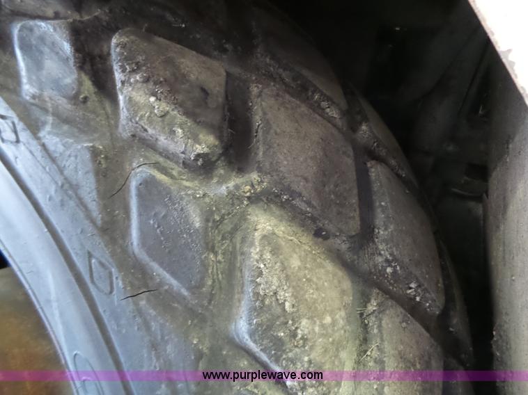 image for item J4961 Cedarapids CR551 hot mix asphalt spreader