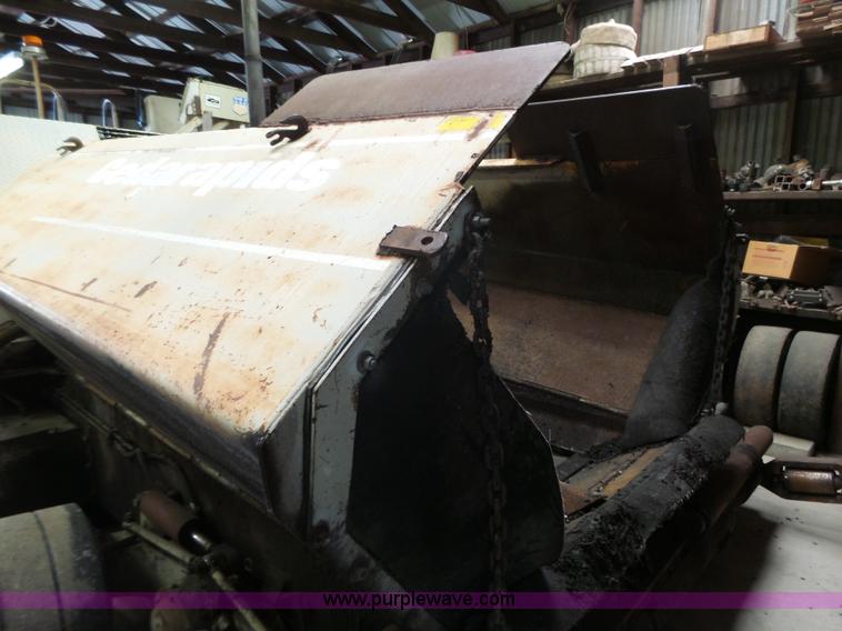 image for item J4961 Cedarapids CR551 hot mix asphalt spreader